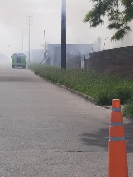 Fuego en los molinos ubicados en el Barrio Puerto