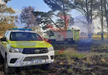 Bomberos combatieron intensos incendios en campos cercanos a la Ruta 88