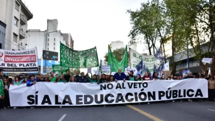 Docentes universitarios rechazaron el aumento del 6,8%, pero el Gobierno lo impondrá por decreto