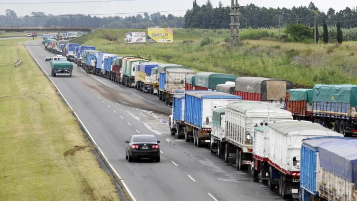 Los gremios de transporte ratificaron el paro del 30 de octubre