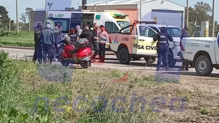 Accidente en Quequén: motociclista chocó contra un perro