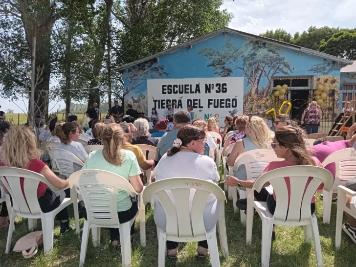 “Entre todos tenemos que defender las escuelas rurales”