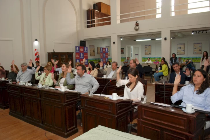 Reconocimiento de policias y nuevos ciudadanos ilustres