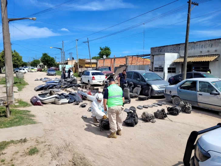 Secuestran gran cantidad de autopartes de vehículos robados