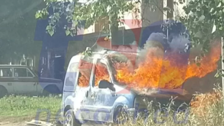 Se incendió un utilitario en el Barrio Fonavi