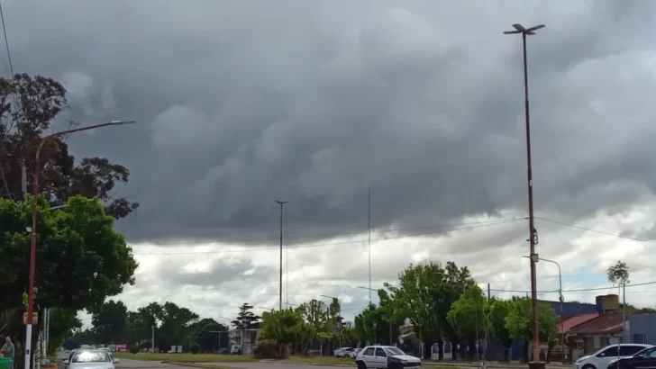 Clima variado: tormenta en la zona del hospital y sol en el centro y la playa