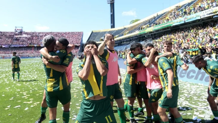 Aldosivi es de Primera: venció a San Martín (T) y se festeja de Rosario a Mar del Plata