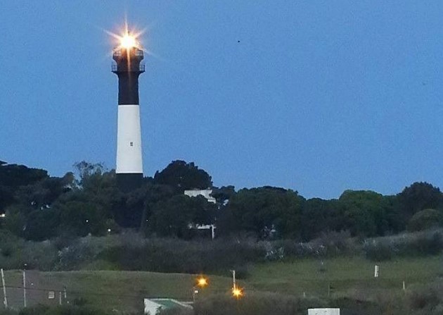 El faro de Quequén cumple hoy 103 años