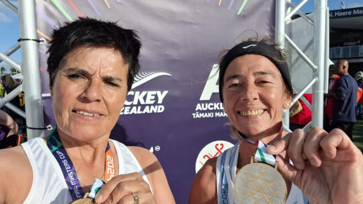 María Delia Cejas y Patricia Carabone, subcampeonas con la Selección +55 en Nueva Zelanda