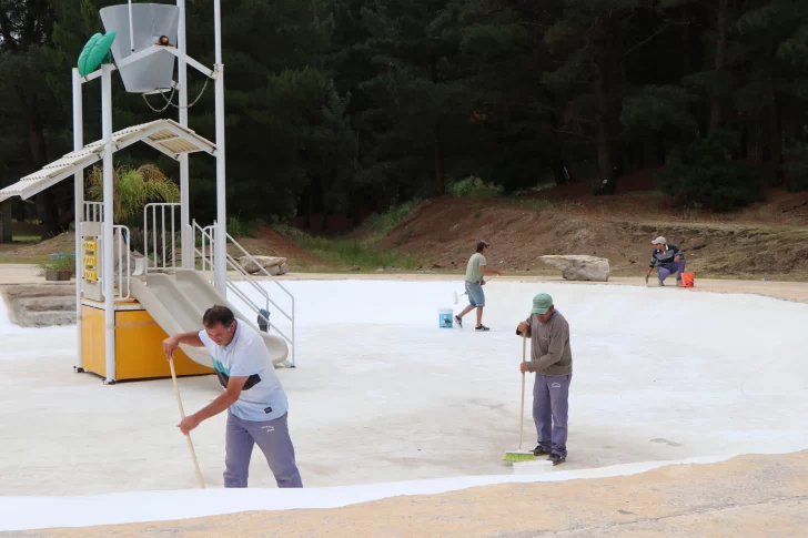 Se intensifican los trabajos en los espacios públicos del Balneario de San Cayetano