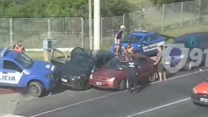 Video: robó un auto y en medio de la persecución intentó fugarse de manera insólita