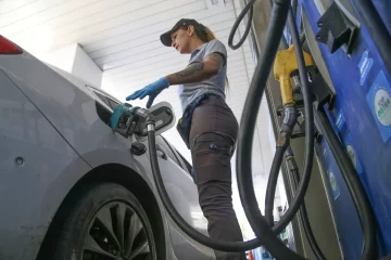 La venta de combustibles creció en octubre pero sigue por debajo del registro de 2023