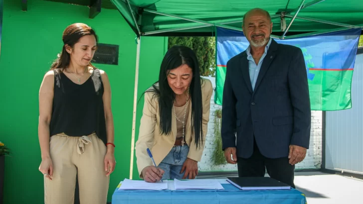 Andrea Cáceres participó de la inauguración de un espacio primera permanencia