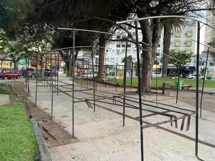 Más de 50 artesanos estarán este verano en la plaza San Martin