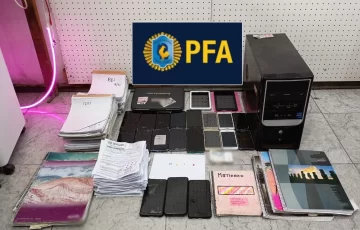 La Policía Federal desarticuló una banda que desbloqueaba celular robados