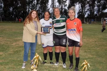 Se jugaron las finales de LIFA femenino y Jimena López encabezó la premiación