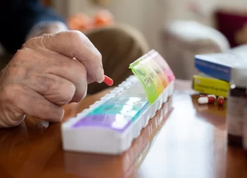 Nuevo sistema de validación de PAMI genera problemas en la entrega de medicamentos