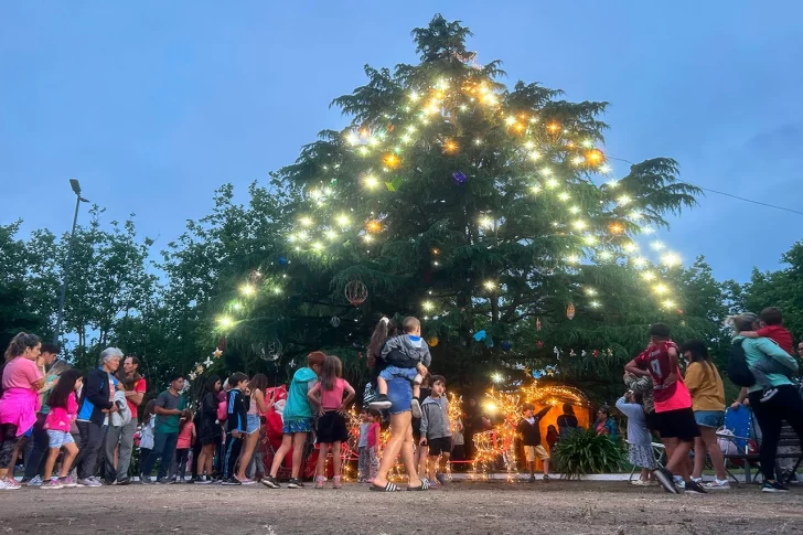 El espíritu navideño ya se siente en la plaza de Quequén