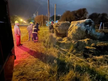 Bomberos controlaron un incendio de madrugada