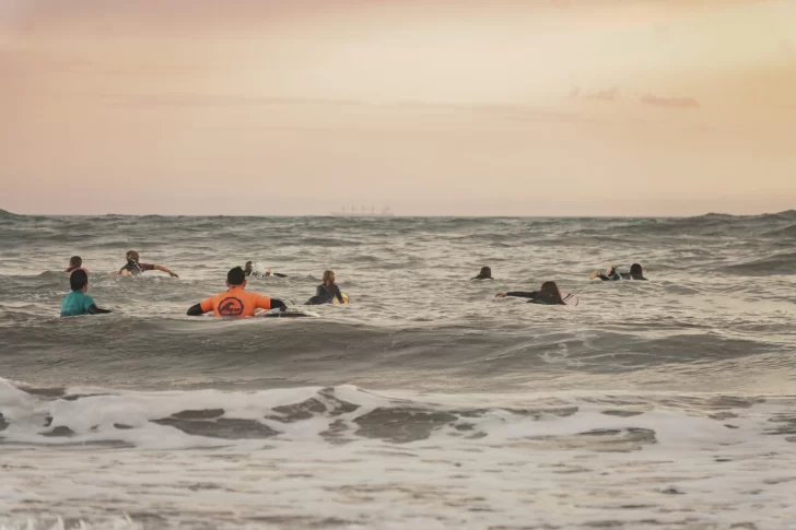 ¿Y el verano?: la temperatura del mar no supera los 16 grados