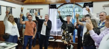 “Brindemos por la unidad del peronismo, que es el único que se puede oponer a Milei”