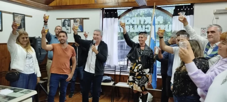 “Brindemos por la unidad del peronismo, que es el único que se puede oponer a Milei”