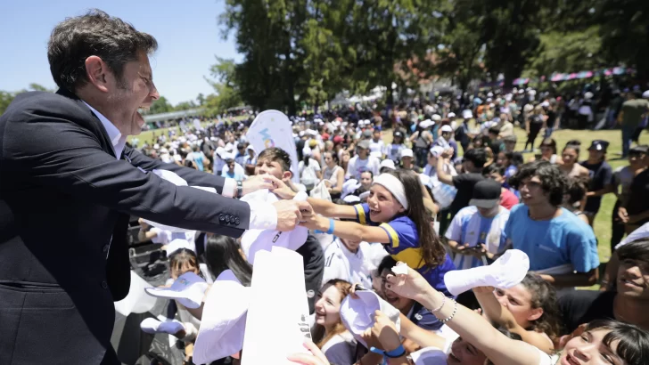 Kicillof participó del encuentro anual de jóvenes del programa Envión