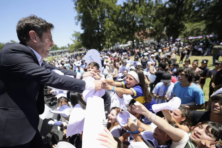 Kicillof participó del encuentro anual de jóvenes del programa Envión