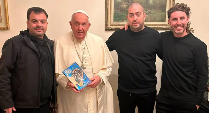 El papa Francisco recibió en el Vaticano a “Pato” Fontanet, el cantante de Callejeros