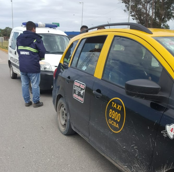 Secuestraron un taxi que carecía de habilitación