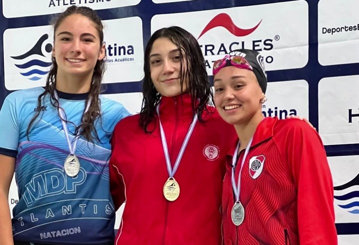 Ser Deportista del Año, viajar de madrugada, llegar, nadar y ser Campeona Nacional Absoluta