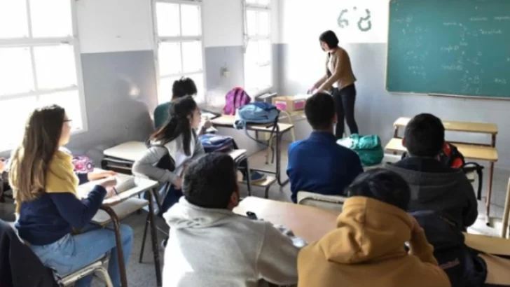 Provincia invirtió más de $5 millones para profundizar las trayectorias educativas en secundaria