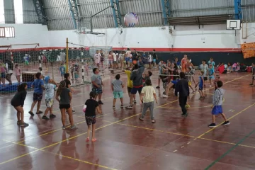 Trabajo en conjunto: El municipios aporta el transporta en las Escuela de Verano