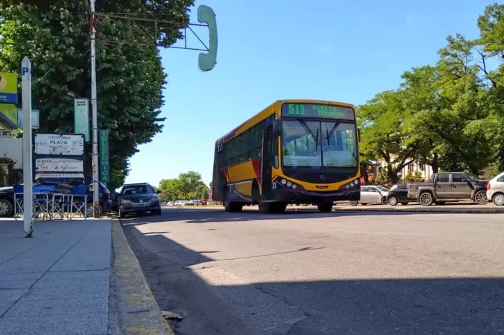 Intentó robar una moto, la dejó abandonada y se fugó en colectivo