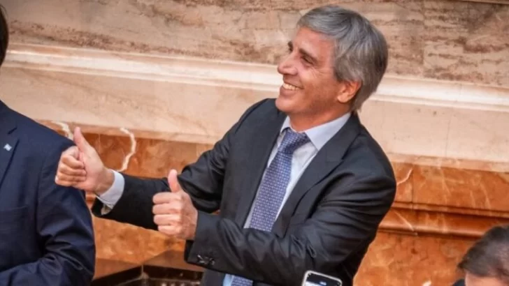 La inflación 2024 fue 118%, casi la mitad que la de 2023 y frenan la devaluación al 1% mensual