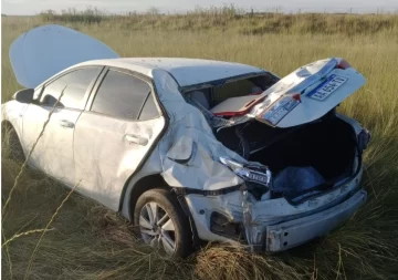 Volcó un auto a 7 km de Energía