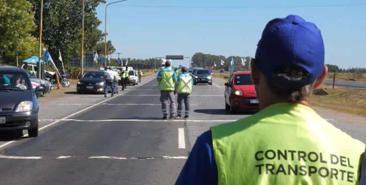 Fuerte presencia de controles a autos y a camiones en todo el país