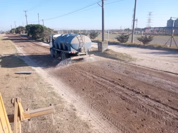 Realizaron tareas de mantenimiento en calles de Necochea y Quequén