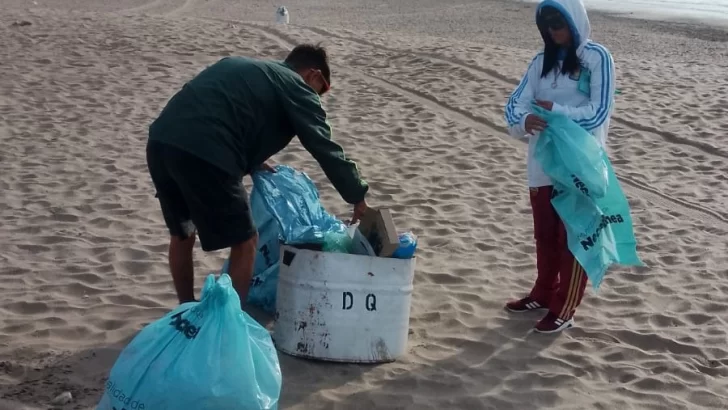 Cómo se lleva adelante la limpieza para mantener las playas de la mejor manera