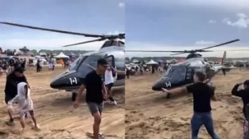 Video: un helicóptero aterrizó en los médanos de Pinamar y el piloto fue inhabilitado