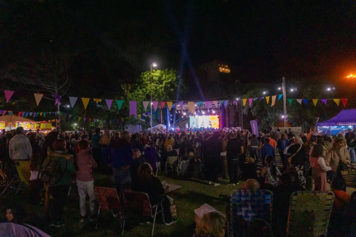 Con espectaculos y comidas termina la Fiesta de las Colectividades