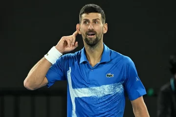 Djokovic le hizo pesar la experiencia a Alcaraz y se metió en las semifinales del Abierto de Australia