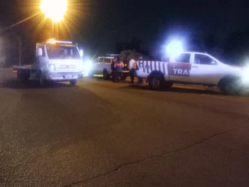 Motociclista desafía a la autoridad y termina fugándose tras una persecución