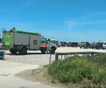 Se incendió un auto en un estacionamiento