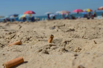 Plásticos y colillas de cigarrillo entre los desechos que más abundan en las playas necochenses