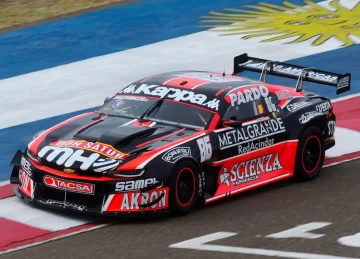 Agustín Canapino se quedó con la primera pole del TC y Juan Bautista clasificó 27°