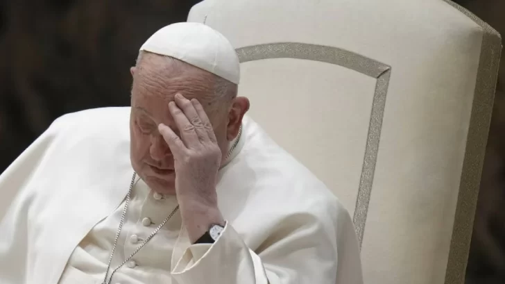 El papa Francisco tuvo una nueva crisis respiratoria