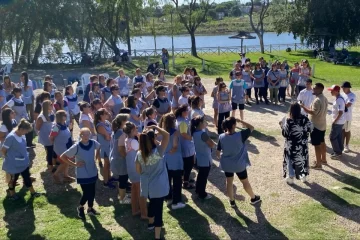 El personal de los jardines municipales abre el ciclo lectivo con una jornada recreativa