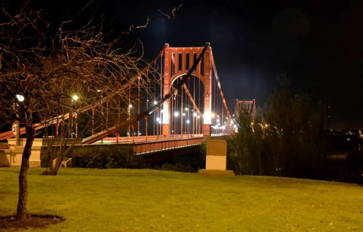 Bien temprano cortarán el paso de vehículos en el Puente Colgante