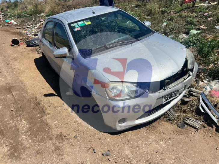 Encontraron chocado y con serios faltantes el Etios robado ayer en la playa